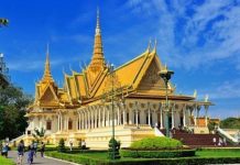 Tham quan cung điện Hoàng gia Campuchia - kiệt tác kiến trúc lộng lẫy